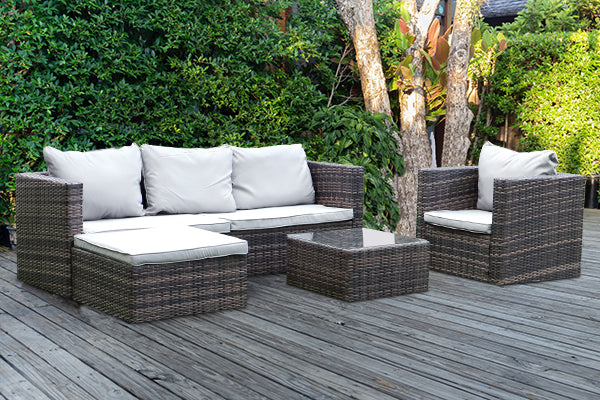Rattan Furniture for Different Sizes of Garden